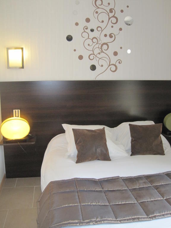 Hotel Restaurant Rive Gauche Bessines-sur-Gartempe Værelse billede