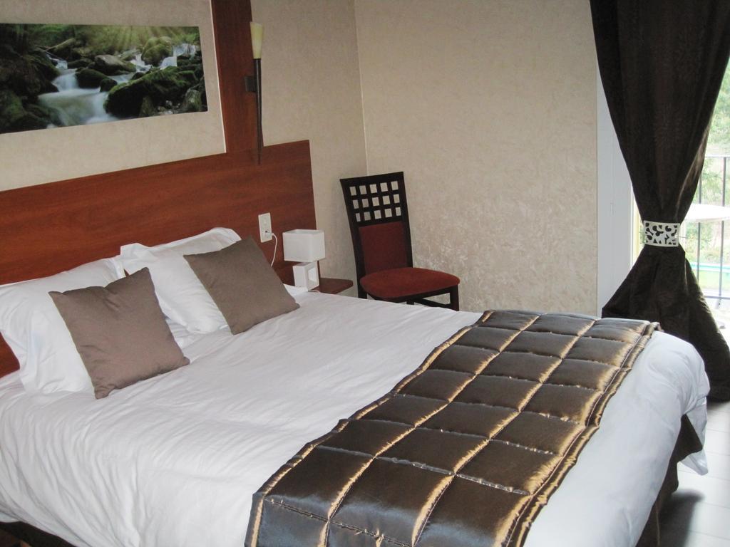 Hotel Restaurant Rive Gauche Bessines-sur-Gartempe Eksteriør billede